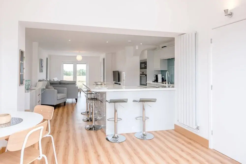 4 Sea View Walk, Pakefield