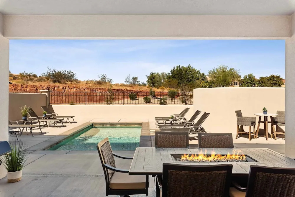 Coral Canyon Entourage townhouse