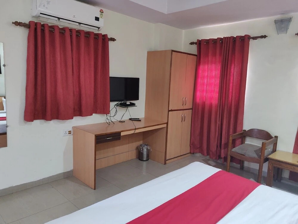 OYO 13063 Hotel Rahul
