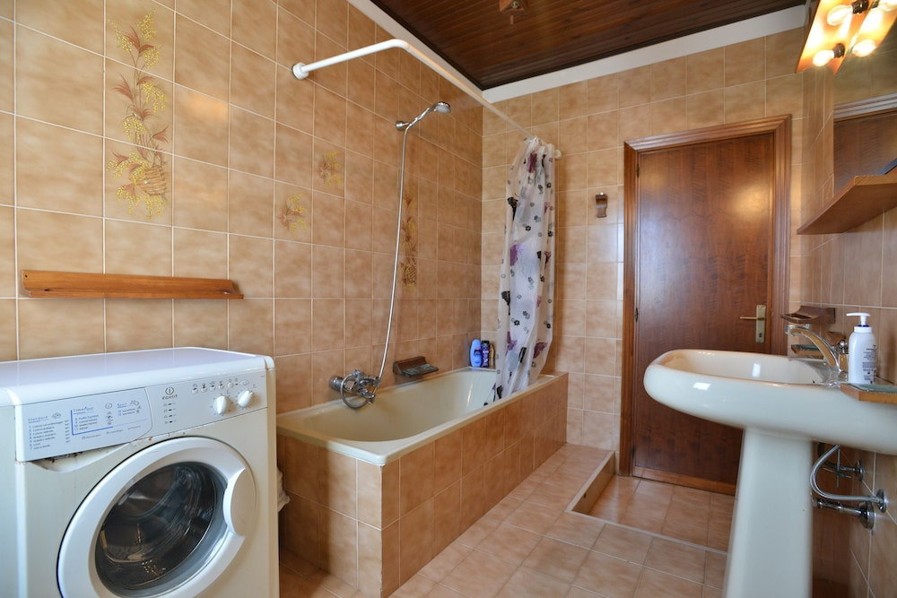 IzzHome Pula Crispi