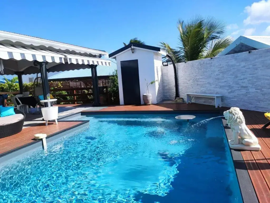 ZANNANNA F1 de charme tout équipé Le Moule avec piscine