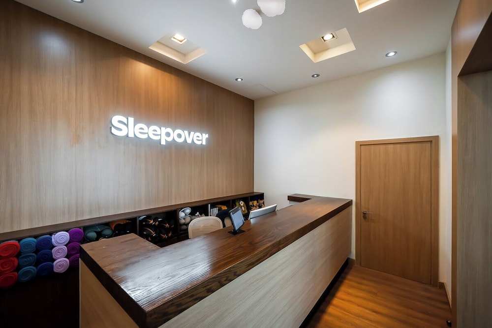 Sleepover Terminal 1, Concourse D - formerly sleep n fly