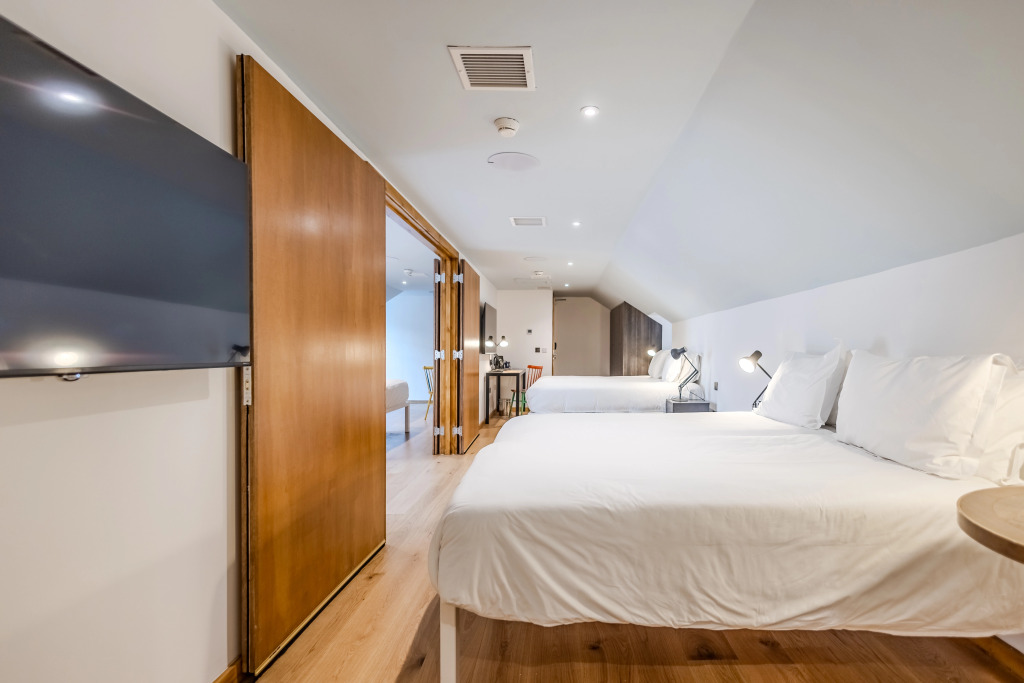 Stay Central Hotel