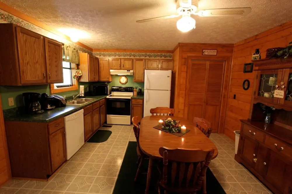 Woodhaven 1741 - Two Bedroom Cabin