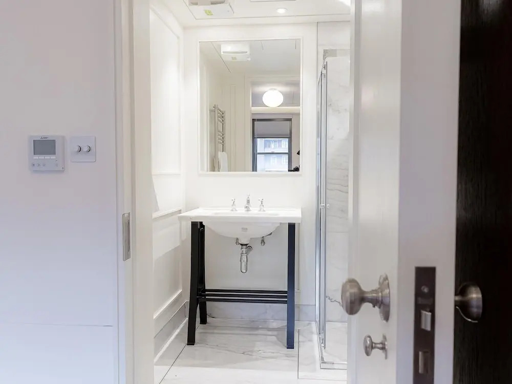 Five Bedroom Near Camden Arts Centre by Bevilla