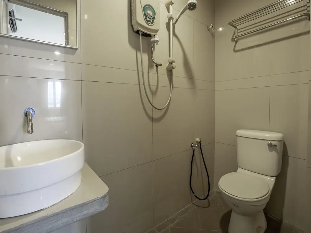 OYO 981 Ant Cave Hotel