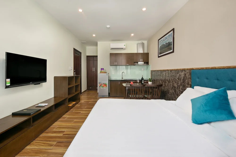 Celina Hotel & Apartment