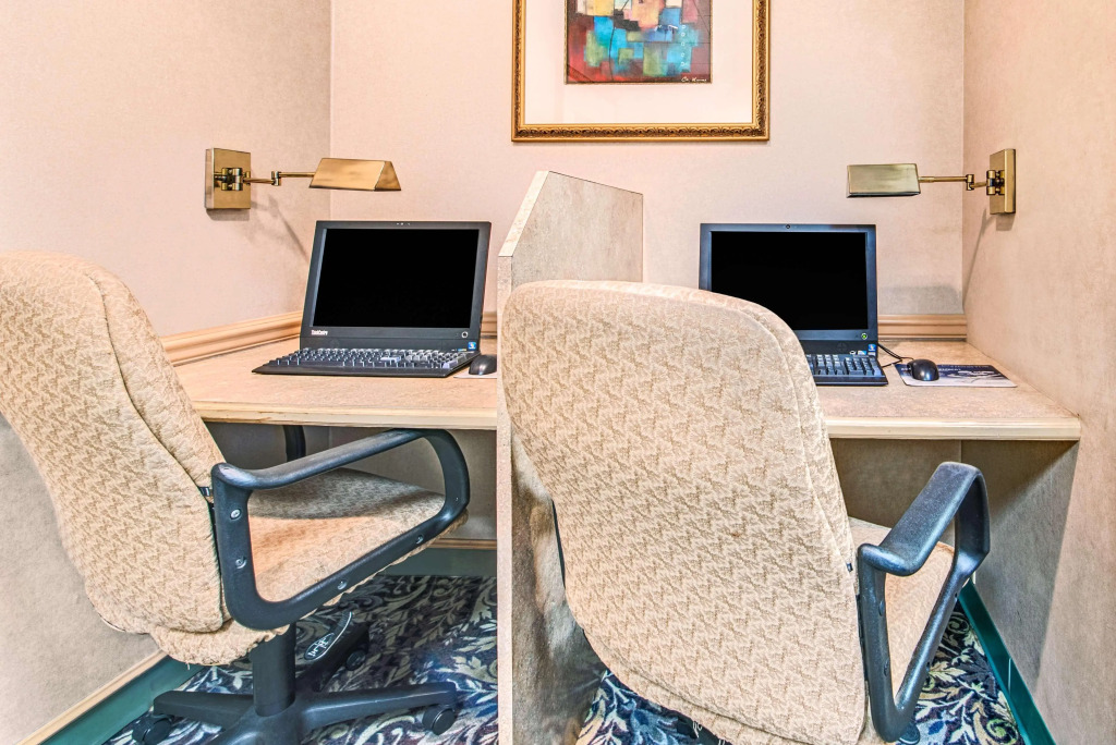 Hawthorn Suites By Wyndham Dallas Park Central