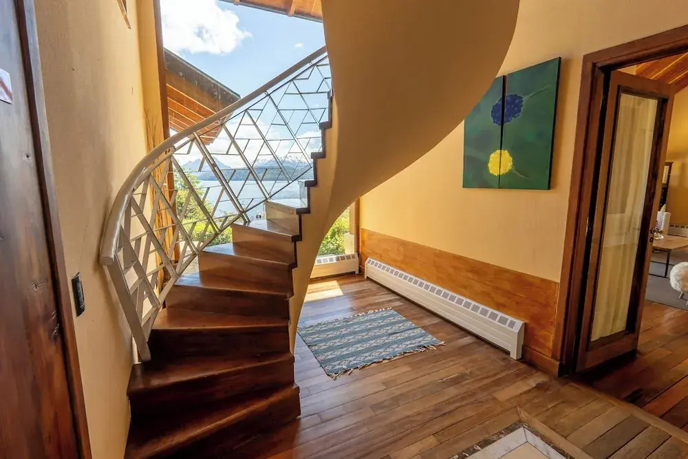 Rent Up -Casa junto al lago Nahuel Huapi