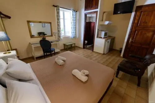 Athina Guesthouse