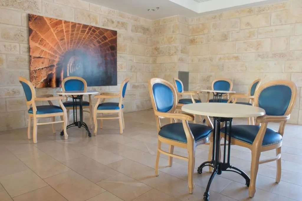 HI - Akko Knights Hostel
