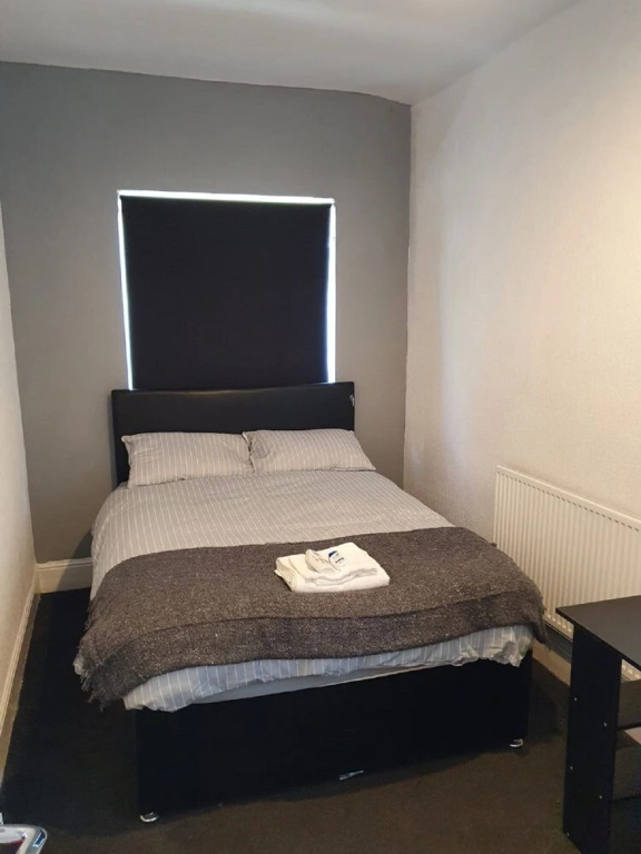 Modern 4 Bedroom House Near City Center