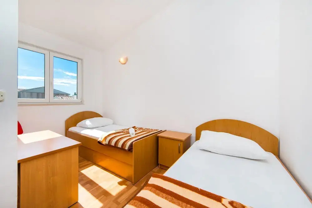 Stunning 3-bedroom Apartment in Gradac