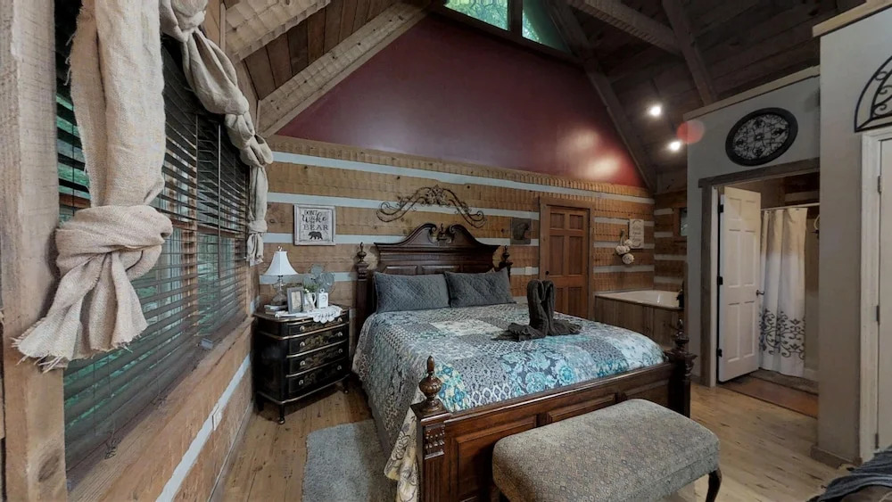 Blessed Nest 1 Bedroom Cabin by RedAwning