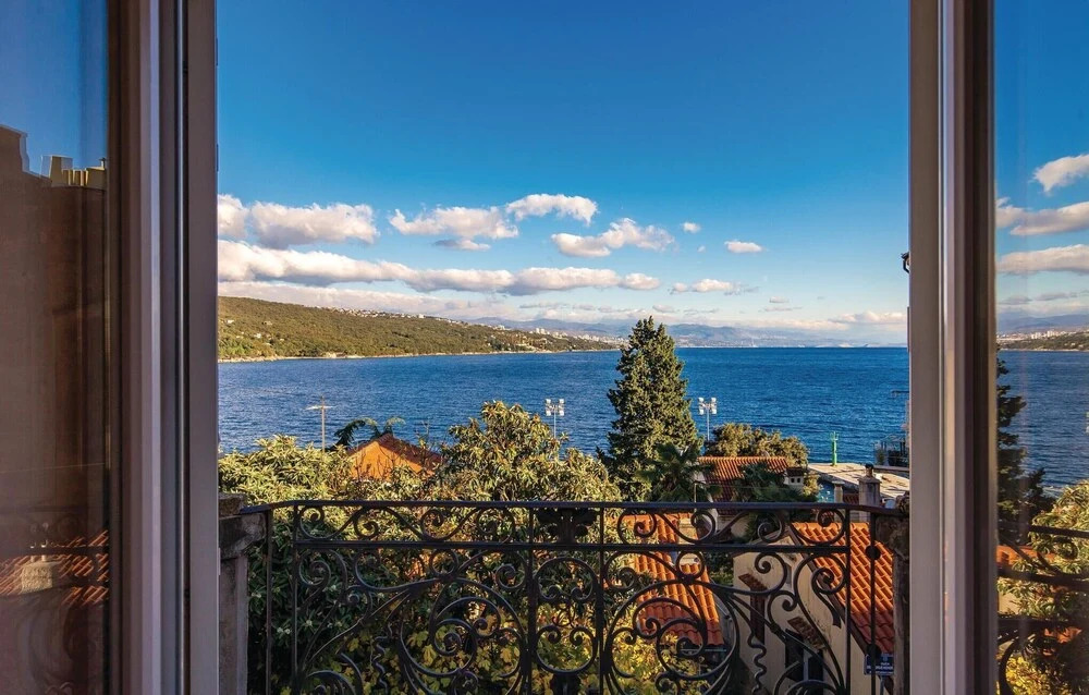 Amazing Home in Opatija with Hot Tub, WiFi & 3 Bedrooms