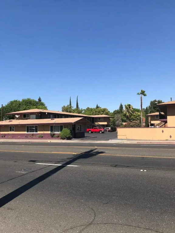 Economy Inn