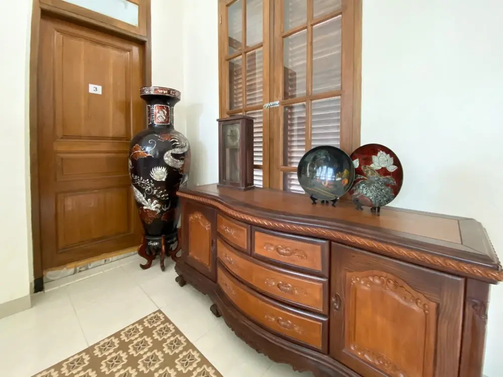Urbanview Raden Mansion Jember