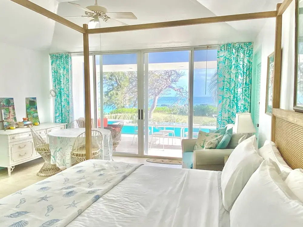 Coastal Haven: Newly Renovated Beachfront Cottage With Pool