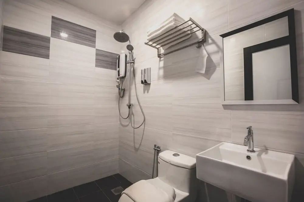 V3 Hotel & Residence Seri Alam