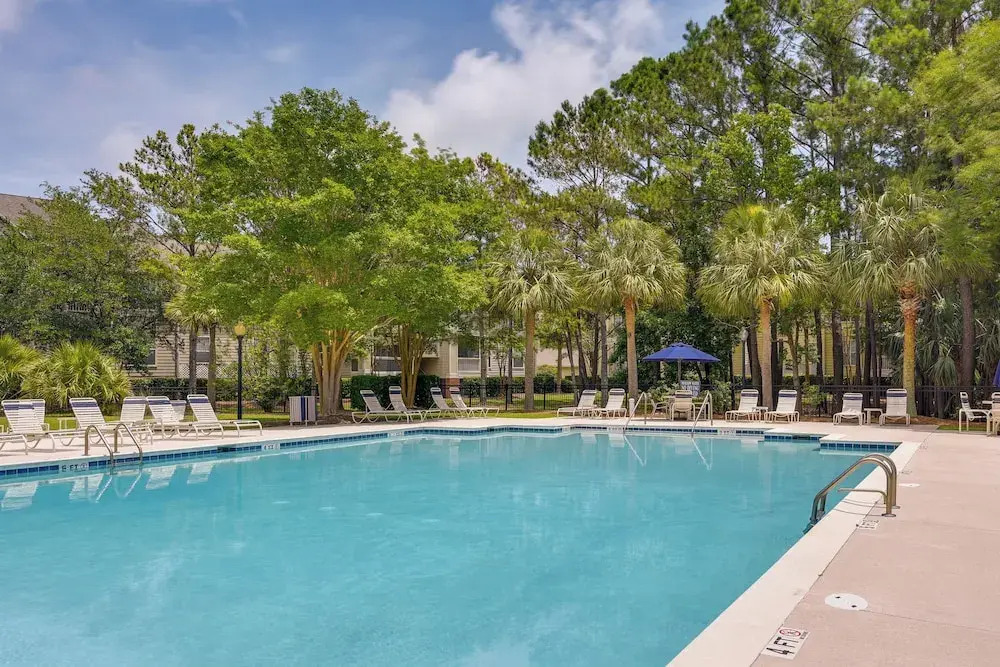 Mount Pleasant Condo w/ Pool & Bikes: Near Beach!