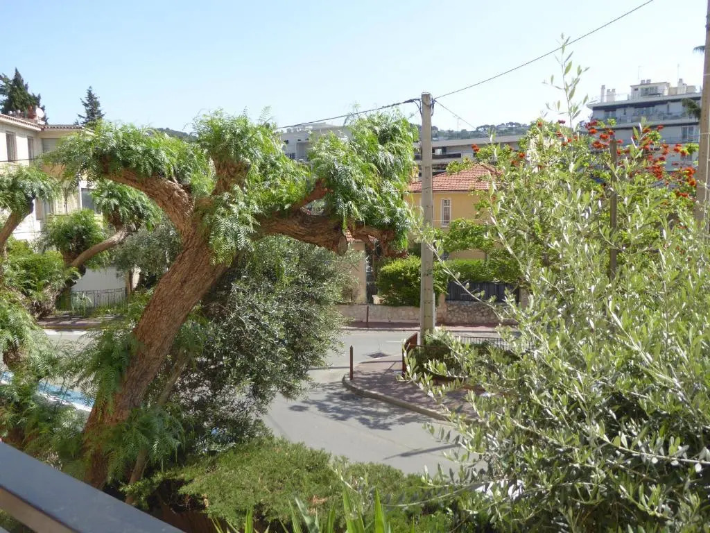 Holidays in cannes - appartement 2P - wifi - clim - parking
