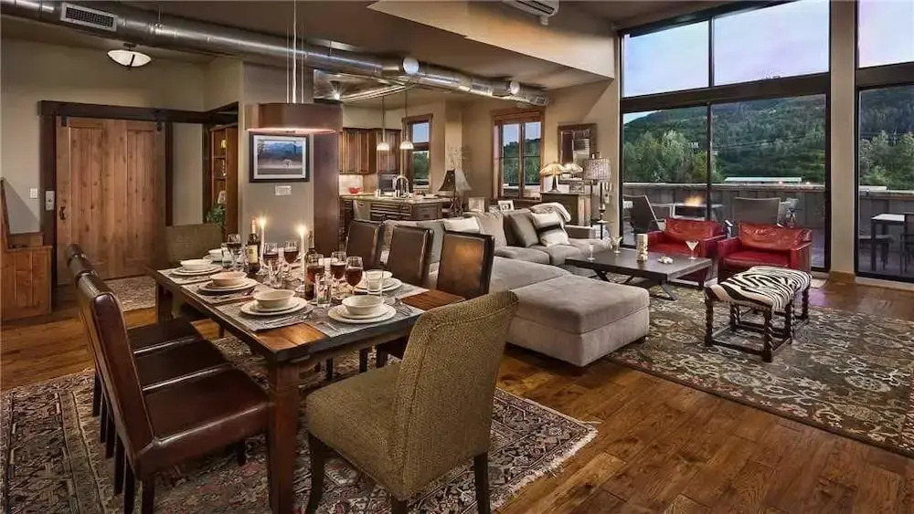 Governors Penthouse 401 3 BedroomCondo By Moving Mountains