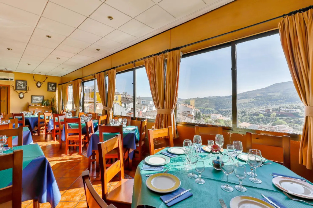 Hostal Alfonso XI