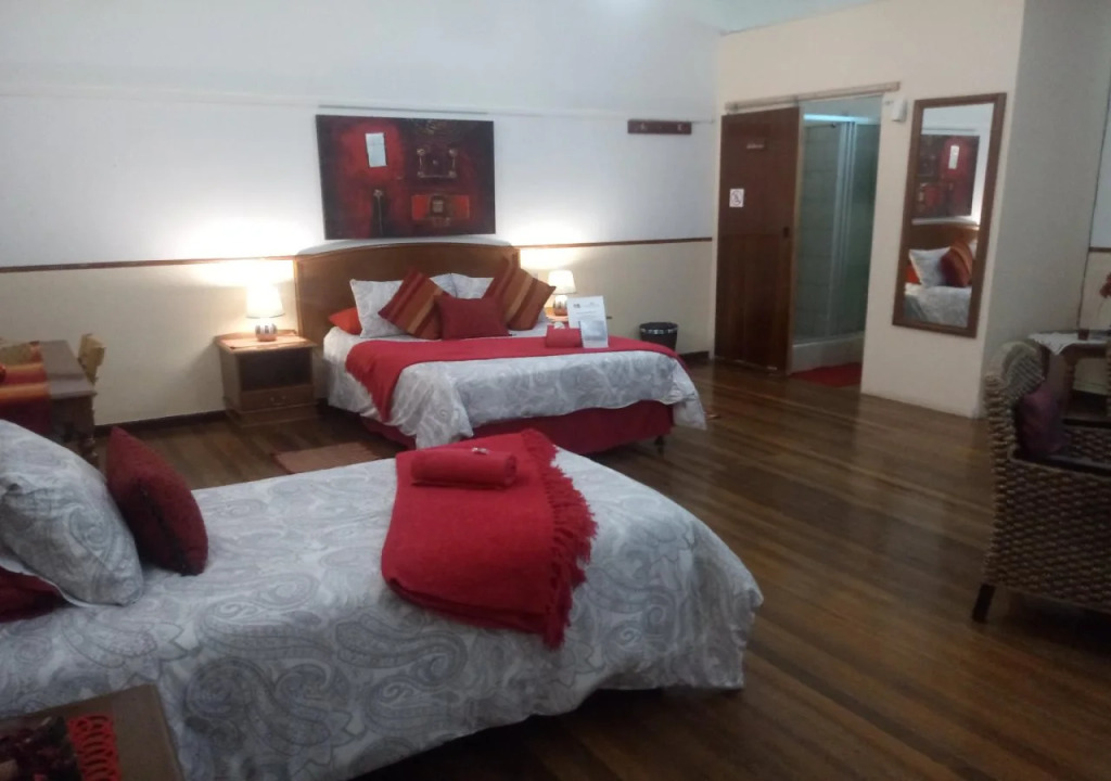 Oasis Country Lodge