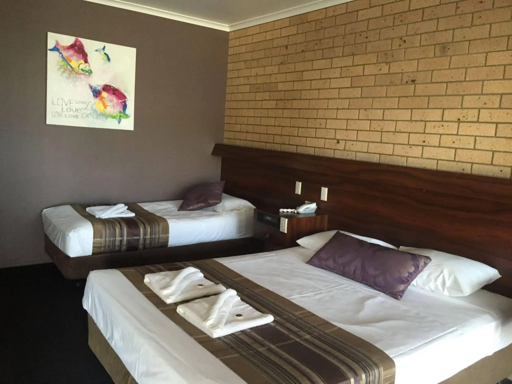 Sarina Motor Inn