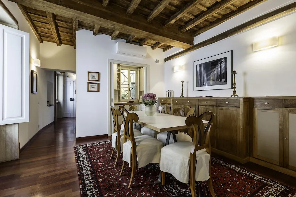 Luxury Flat in the Center of Rome