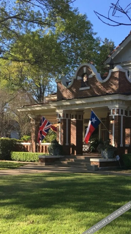 The English Merchants Inn