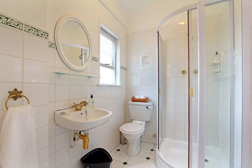 Hillcrest Manor Guesthouse