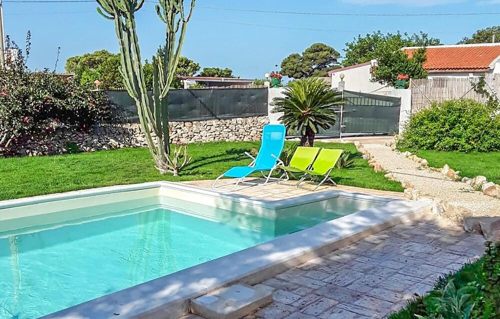 Stunning Home in Cava D'aliga With 1 Bedrooms, Wifi and Outdoor Swimming Pool