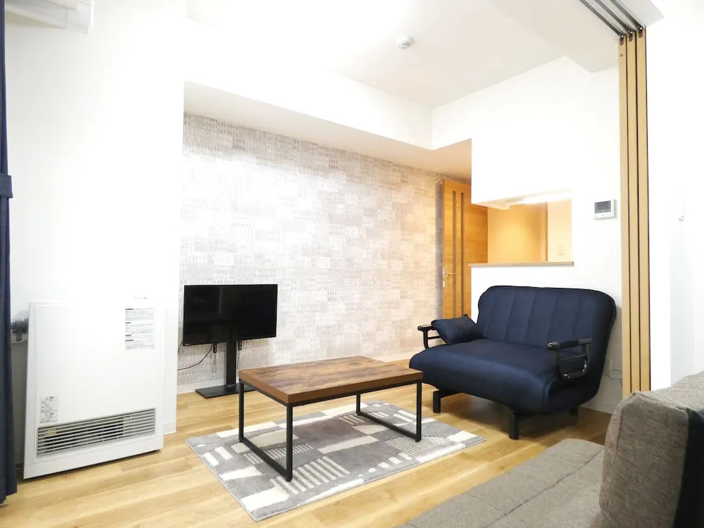 Alpha Square Minami 6 Jo 302