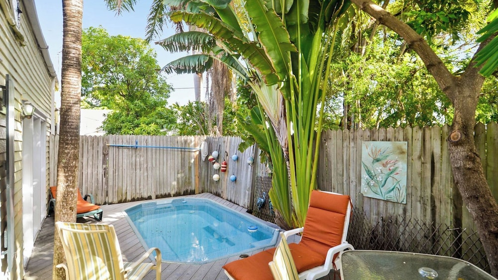 Key Lime Pie by Avantstay Ideal Location w/ Splash Pool & Out Door Dining Month Long Stays Only