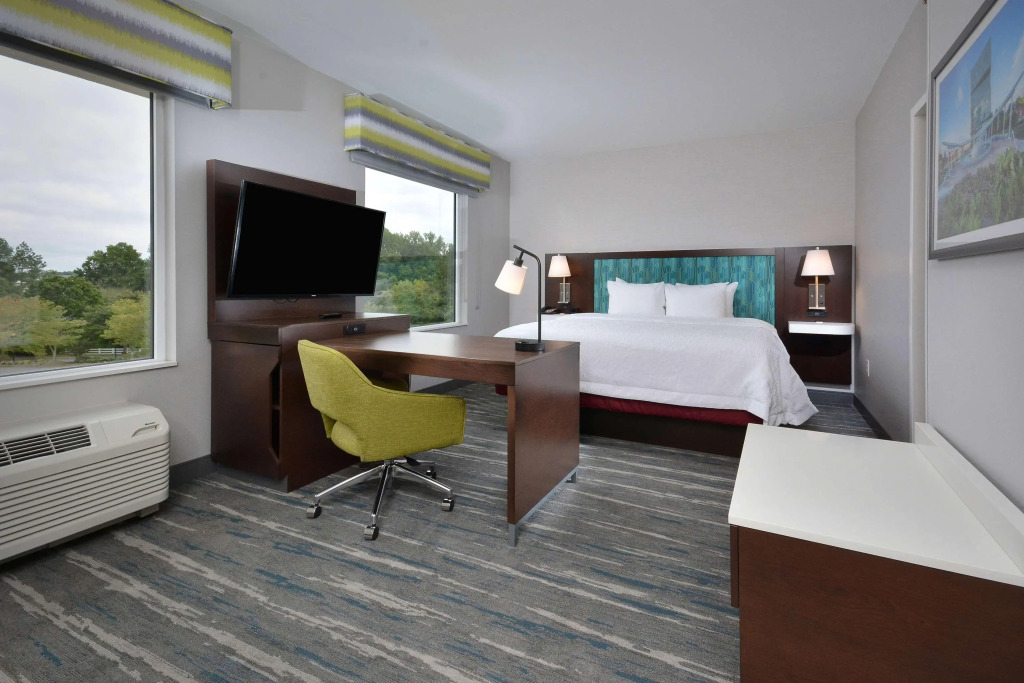 Hampton Inn & Suites Charlotte North I 485