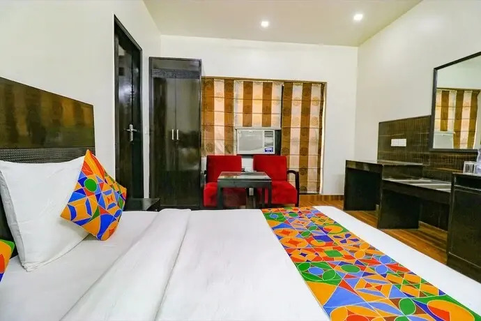 Fabhotel La Ola