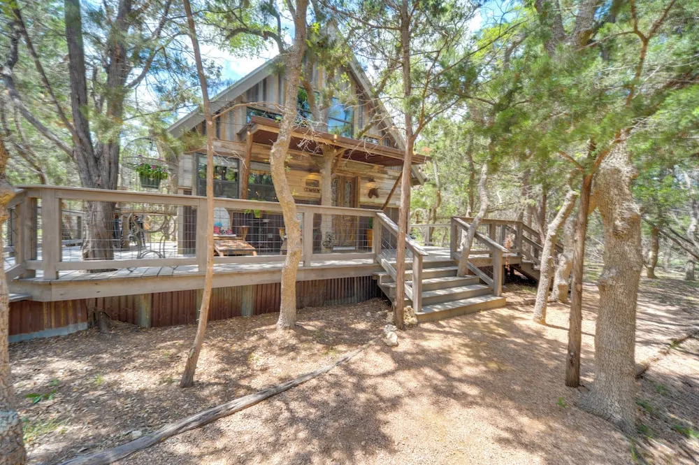 'horse Thief Inn' Cabin Retreat w/ Deck & Hot Tub!