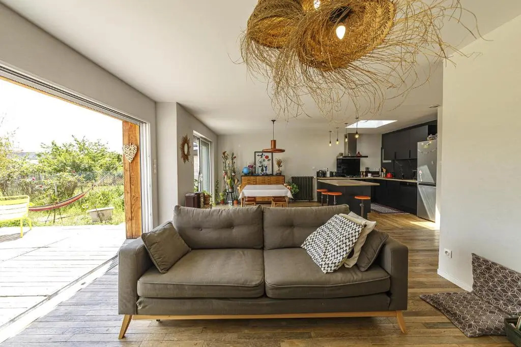 Maison avec beau jardin au c ur d'Angers