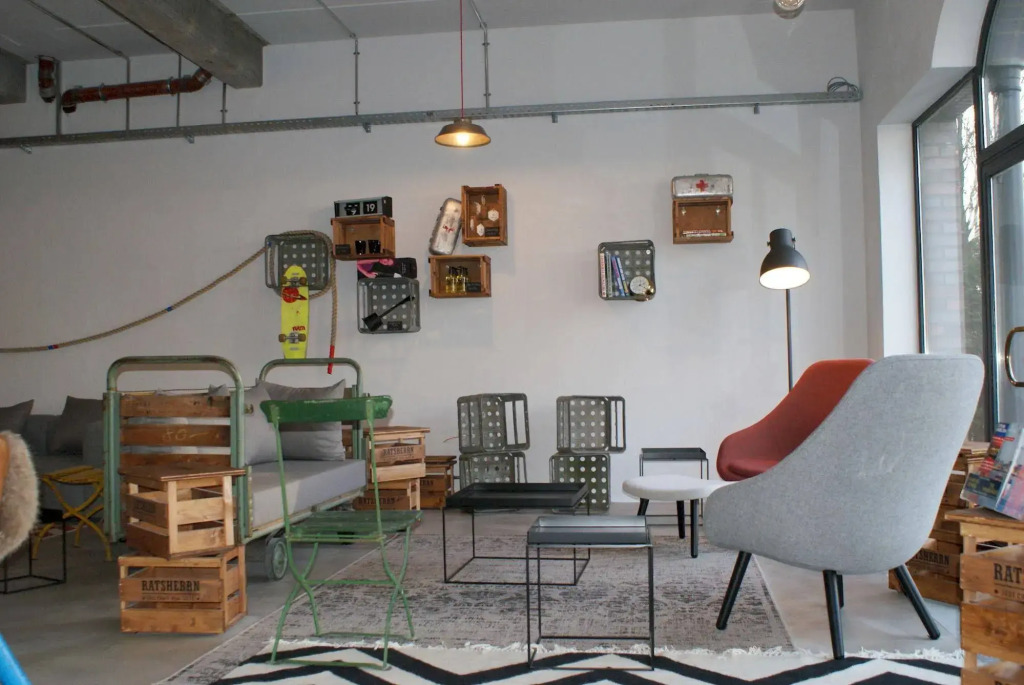 Underdog Hotel