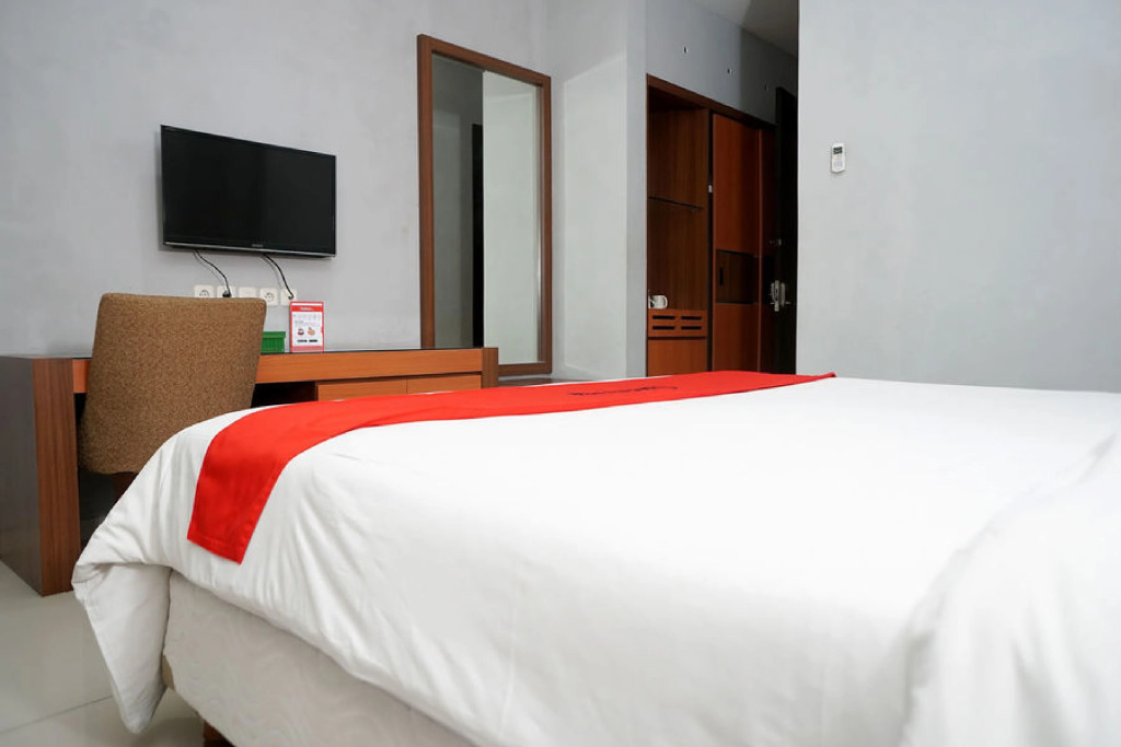 RedDoorz near Gedung Sate