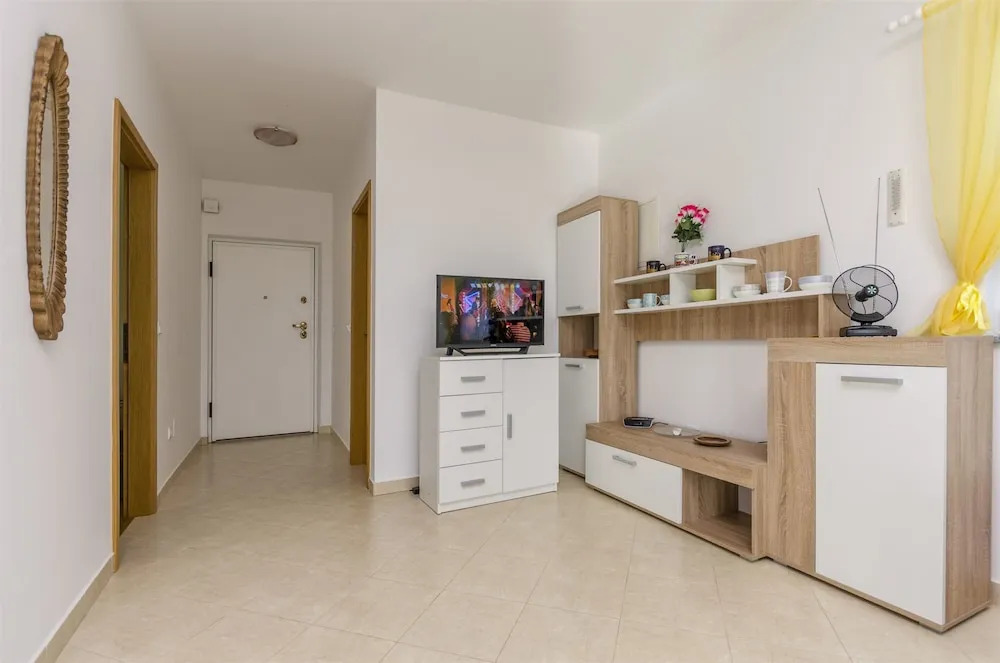 Apartment Ljiljana