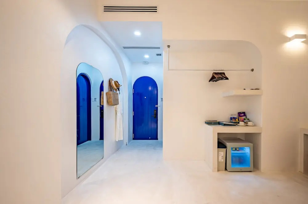 Happiness Hotel