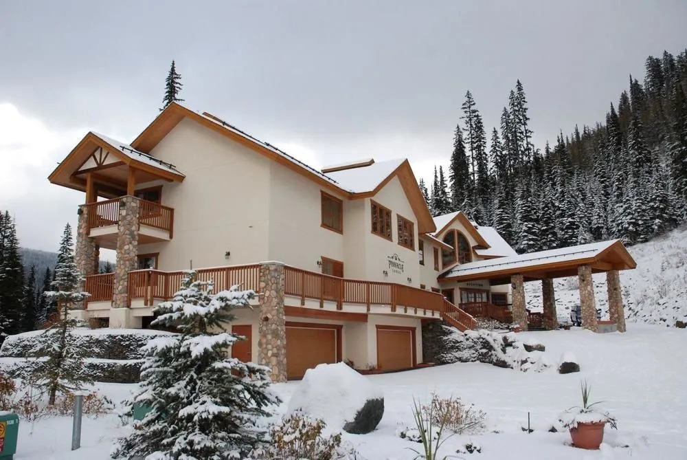 Pinnacle Lodge