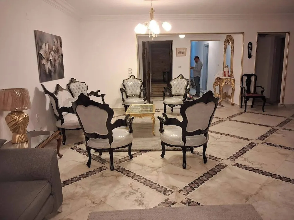 Spacious 3-bedroom Apartment in Central Cairo With City View