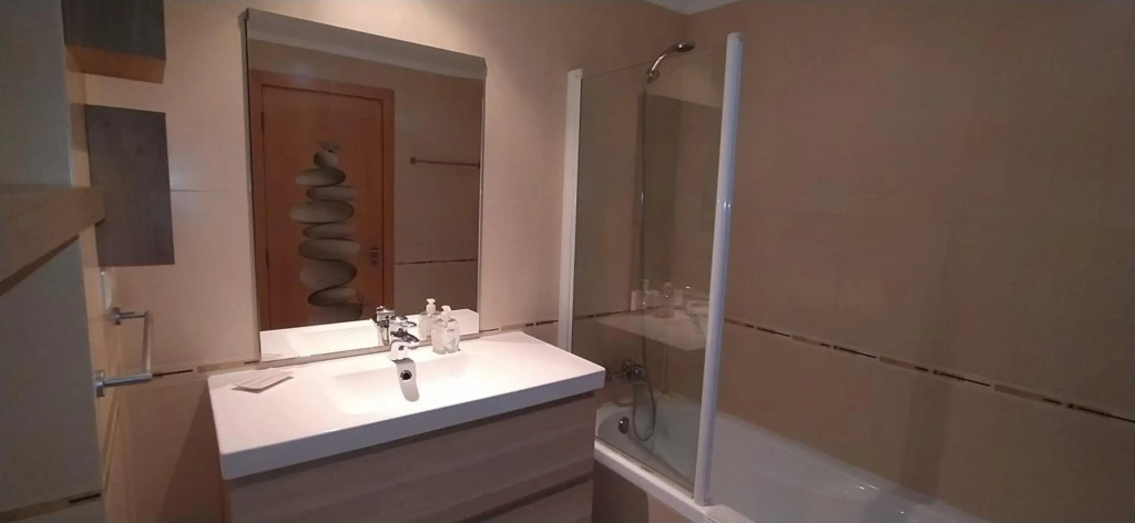 Bel Appartement 2 chambres au cœur d’Albufeira, proche de la magnifique plage de Oura et des loisirs