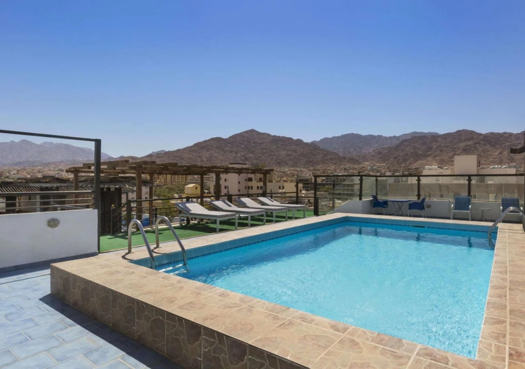 Days Inn Hotel & Suites Aqaba