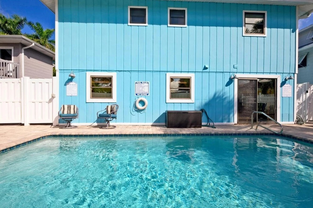 The Oasis Upper