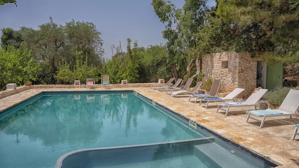 VILLA GIARI 8, Emma Villas