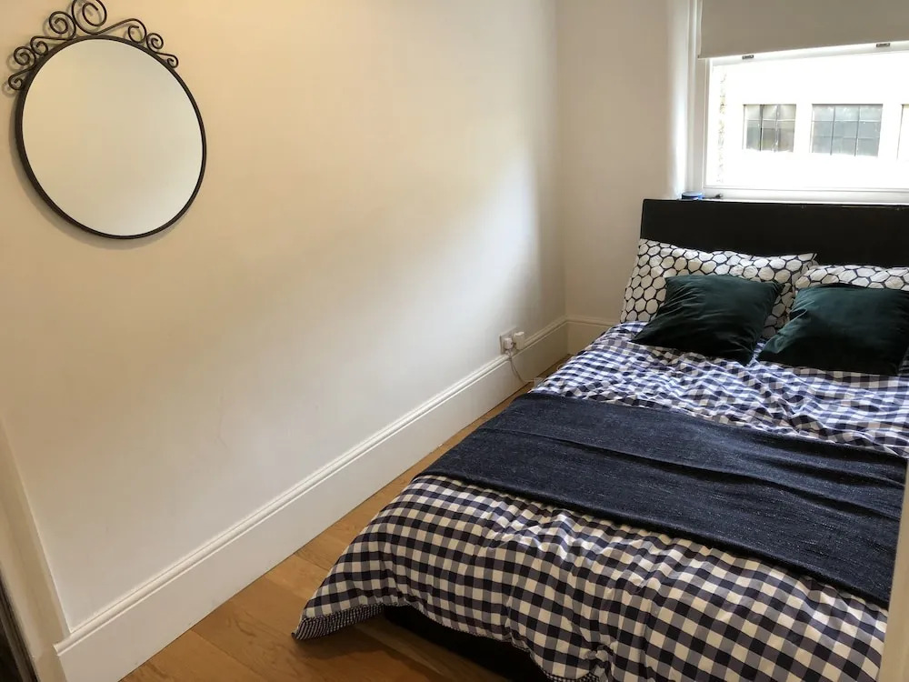 3 Bedroom Apartments Wells Street